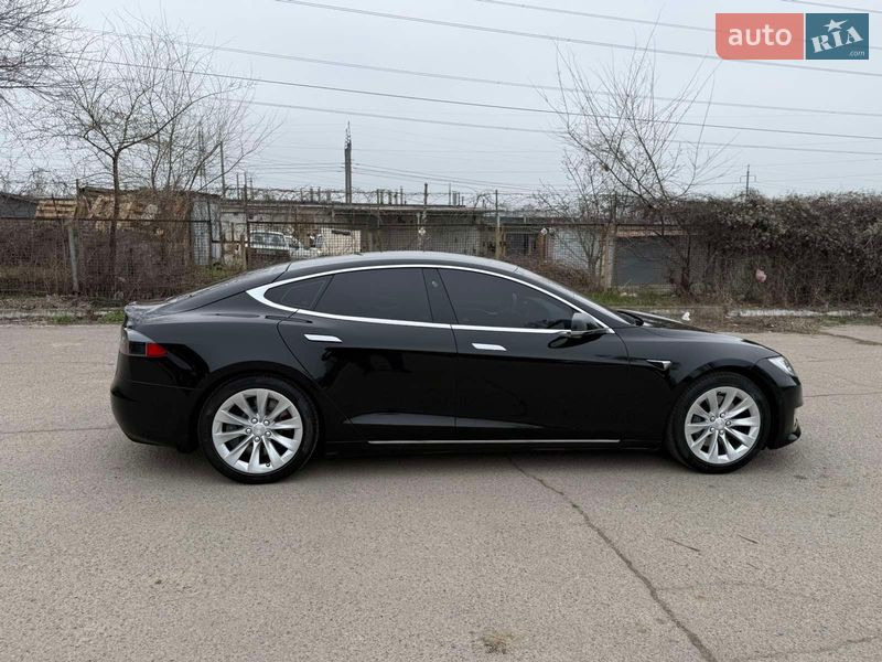 Лифтбек Tesla Model S 2017 в Запорожье фото 8 Лифтбек Tesla Model S 2017 в Запорожье