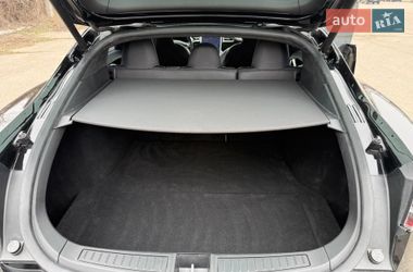 Лифтбек Tesla Model S 2017 в Запорожье
