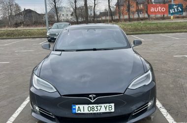 Ліфтбек Tesla Model S 2017 в Києві