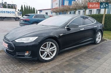 Лифтбек Tesla Model S 2013 в Львове