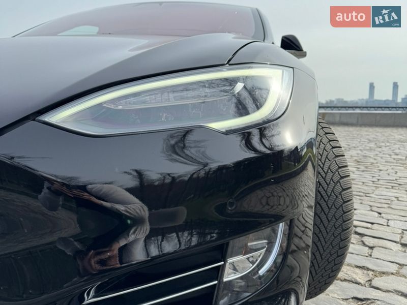 Лифтбек Tesla Model S 2017 в Киеве фото 9 Лифтбек Tesla Model S 2017 в Киеве