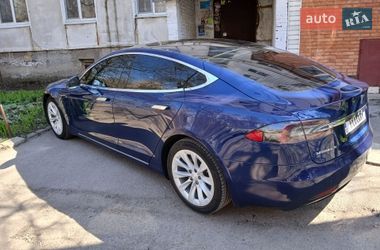 Ліфтбек Tesla Model S 2017 в Кропивницькому