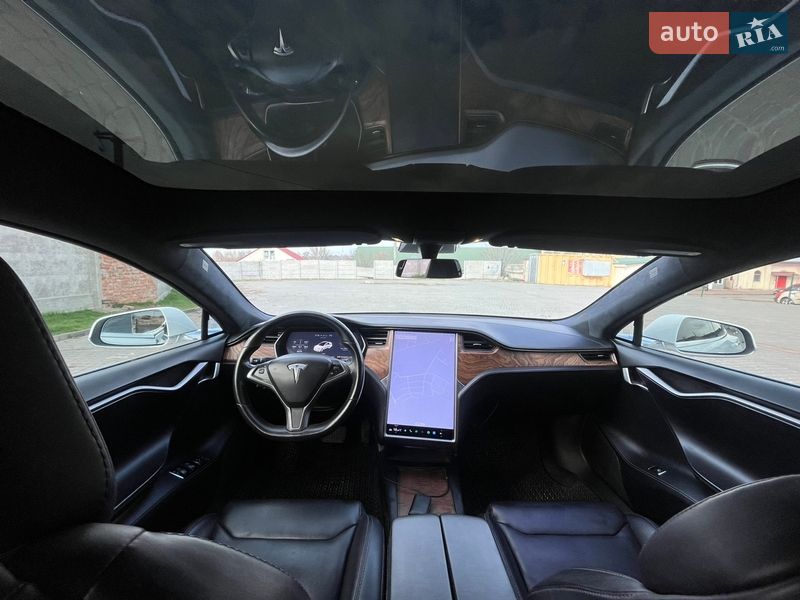 Ліфтбек Tesla Model S 2019 в Первомайську