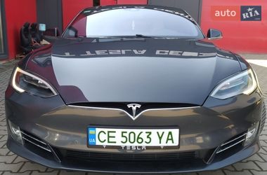 Лифтбек Tesla Model S 2016 в Черновцах