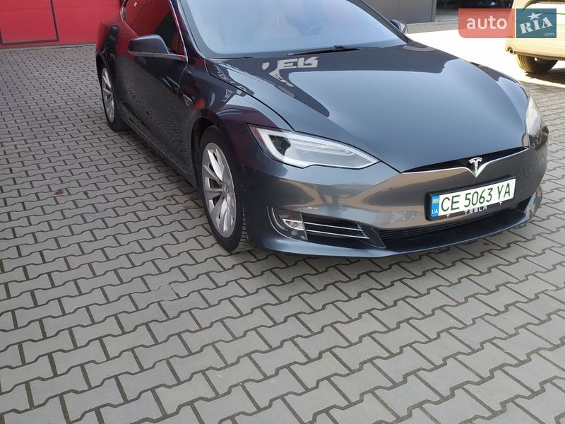 Ліфтбек Tesla Model S 2016 в Чернівцях фото 25 Ліфтбек Tesla Model S 2016 в Чернівцях
