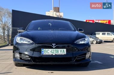 Лифтбек Tesla Model S 2019 в Львове