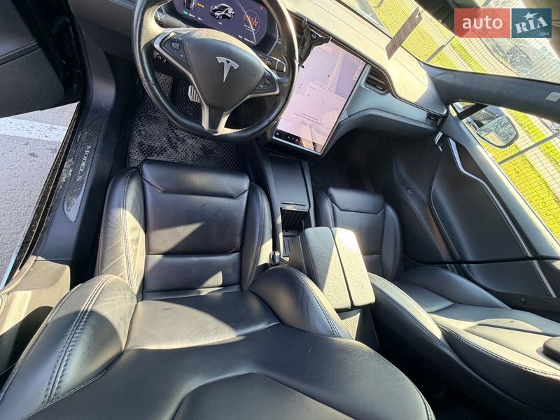 Лифтбек Tesla Model S 2019 в Киеве