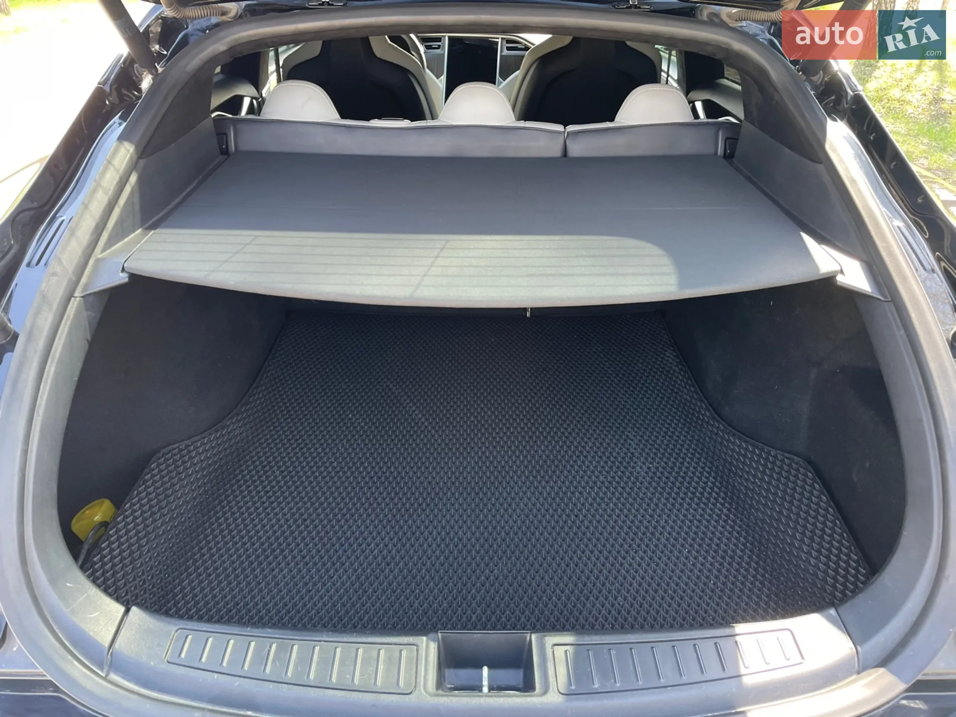 2014 Tesla Model S - мініатюра 8