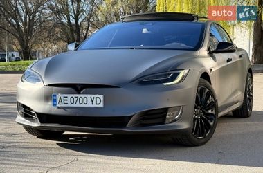Лифтбек Tesla Model S 2016 в Днепре