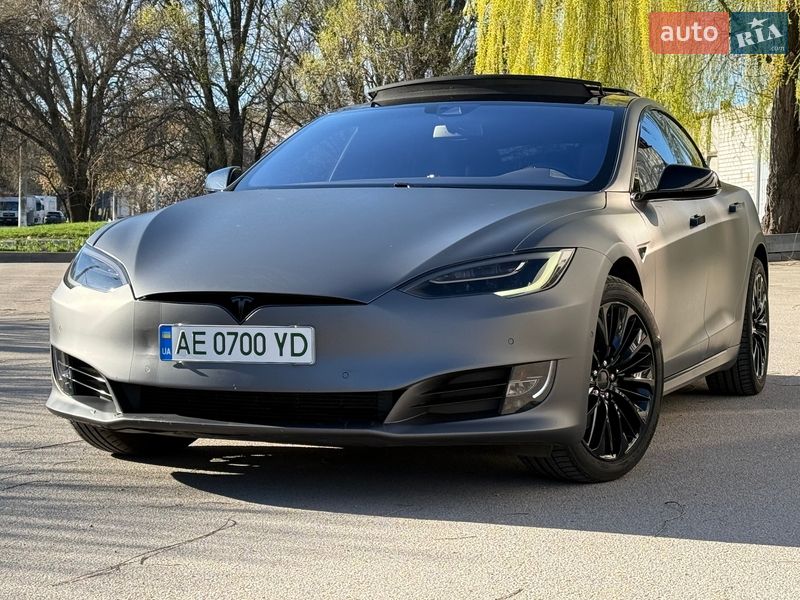 Tesla Model S 2016