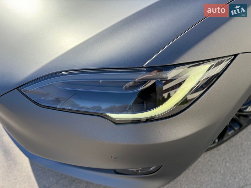 Лифтбек Tesla Model S 2016 в Днепре
