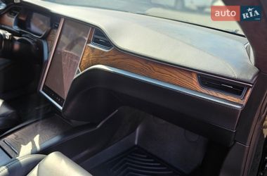 Ліфтбек Tesla Model S 2018 в Володимирі фото 28 Ліфтбек Tesla Model S 2018 в Володимирі