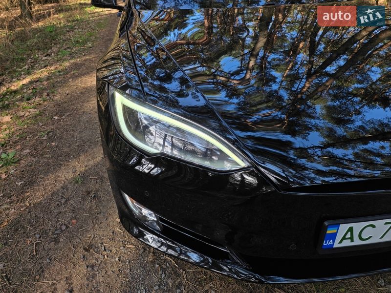 Ліфтбек Tesla Model S 2018 в Володимирі фото 30 Ліфтбек Tesla Model S 2018 в Володимирі