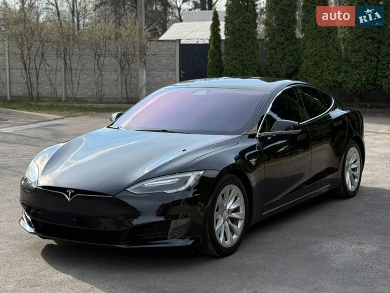 Ліфтбек Tesla Model S 2017 в Вінниці фото 3 Ліфтбек Tesla Model S 2017 в Вінниці