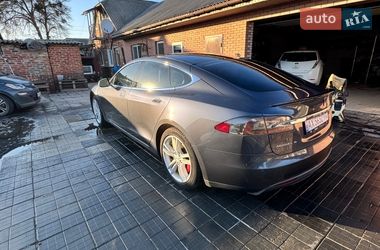 Лифтбек Tesla Model S 2015 в Мерефа