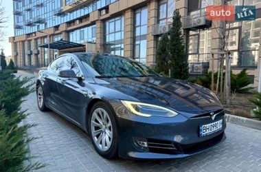 Лифтбек Tesla Model S 2016 в Одессе