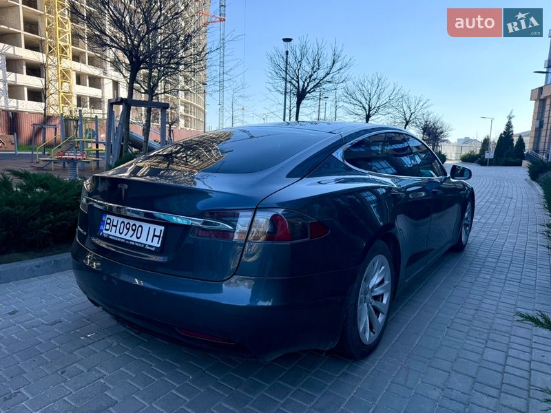 Лифтбек Tesla Model S 2016 в Одессе