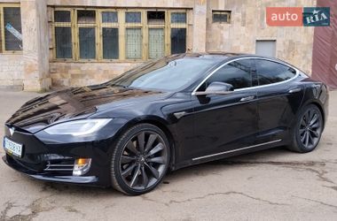 Лифтбек Tesla Model S 2016 в Ивано-Франковске