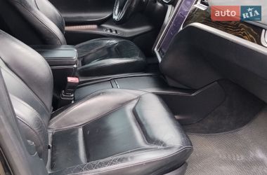 Лифтбек Tesla Model S 2016 в Ивано-Франковске