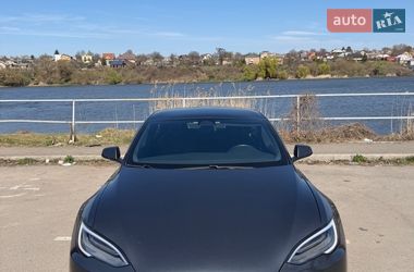 Лифтбек Tesla Model S 2020 в Кропивницком