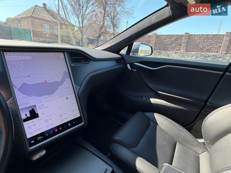 Лифтбек Tesla Model S 2020 в Кропивницком
