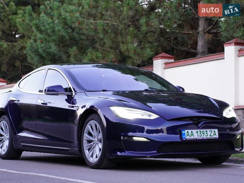 Ліфтбек Tesla Model S 2014 в Києві