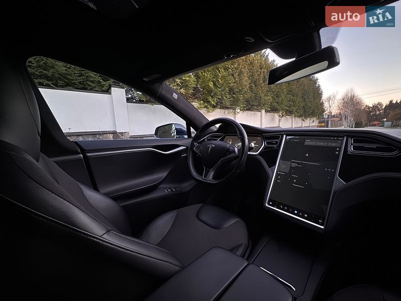 Ліфтбек Tesla Model S 2014 в Києві