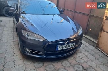 Лифтбек Tesla Model S 2015 в Одессе