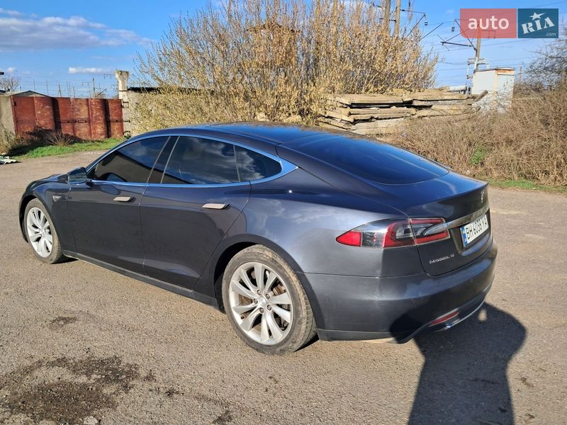 Лифтбек Tesla Model S 2015 в Одессе