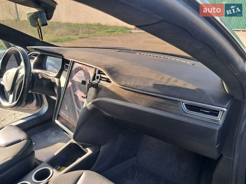 Лифтбек Tesla Model S 2015 в Одессе