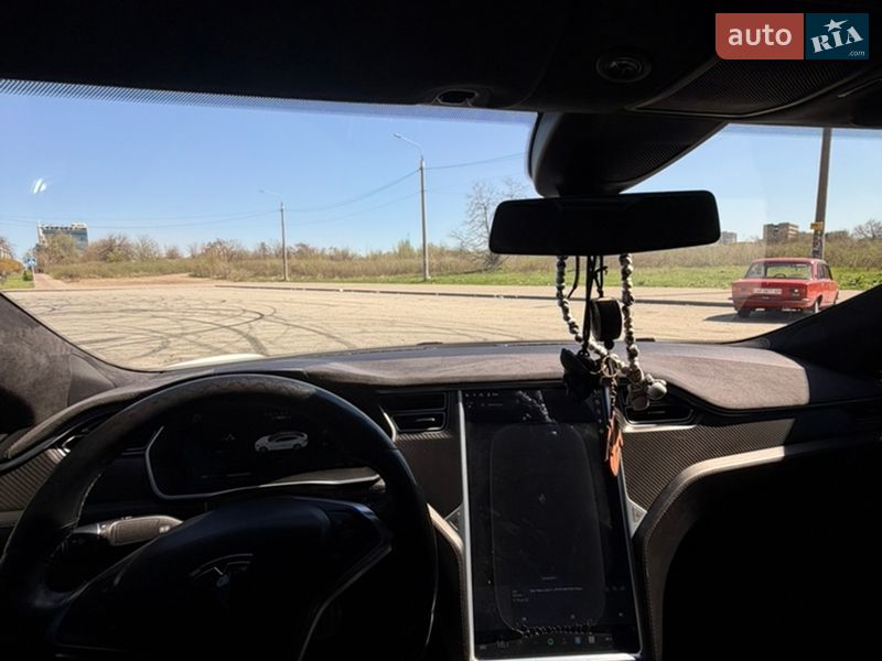 Лифтбек Tesla Model S 2015 в Запорожье фото 18 Лифтбек Tesla Model S 2015 в Запорожье