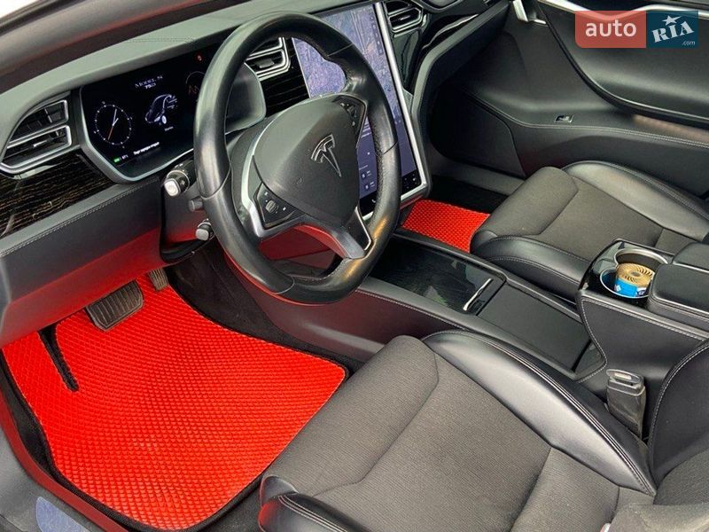 Ліфтбек Tesla Model S 2018 в Харкові фото 8 Ліфтбек Tesla Model S 2018 в Харкові