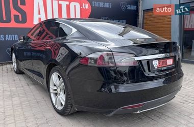 Лифтбек Tesla Model S 2015 в Виннице