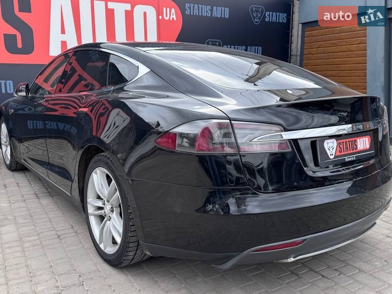 Ліфтбек Tesla Model S 2015 в Вінниці фото 7 Ліфтбек Tesla Model S 2015 в Вінниці