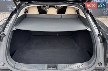 Лифтбек Tesla Model S 2015 в Виннице