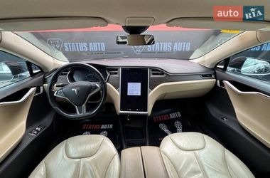 Лифтбек Tesla Model S 2015 в Виннице