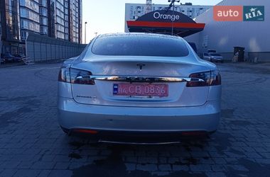 Ліфтбек Tesla Model S 2013 в Львові