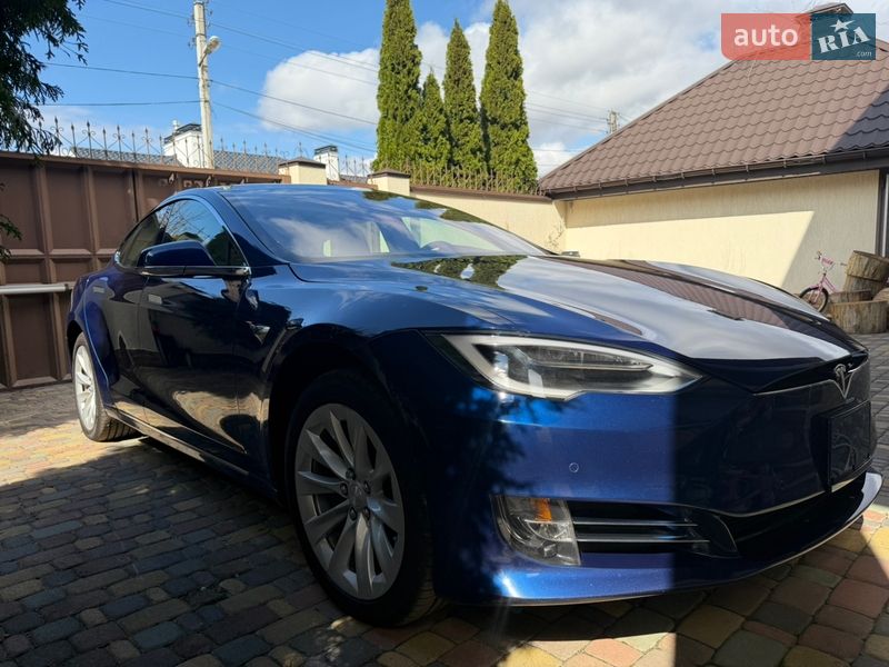 Лифтбек Tesla Model S 2018 в Харькове