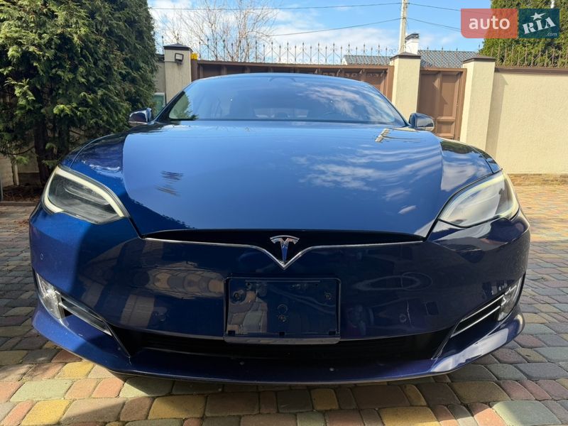 Лифтбек Tesla Model S 2018 в Харькове