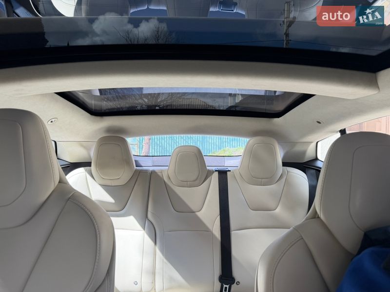 Лифтбек Tesla Model S 2018 в Харькове