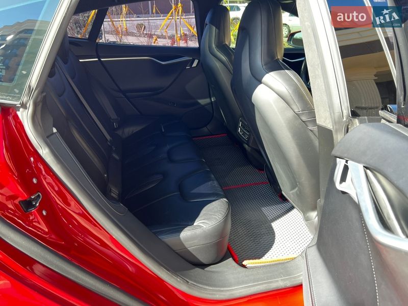 Ліфтбек Tesla Model S 2016 в Софіївській Борщагівці фото 44 Ліфтбек Tesla Model S 2016 в Софіївській Борщагівці