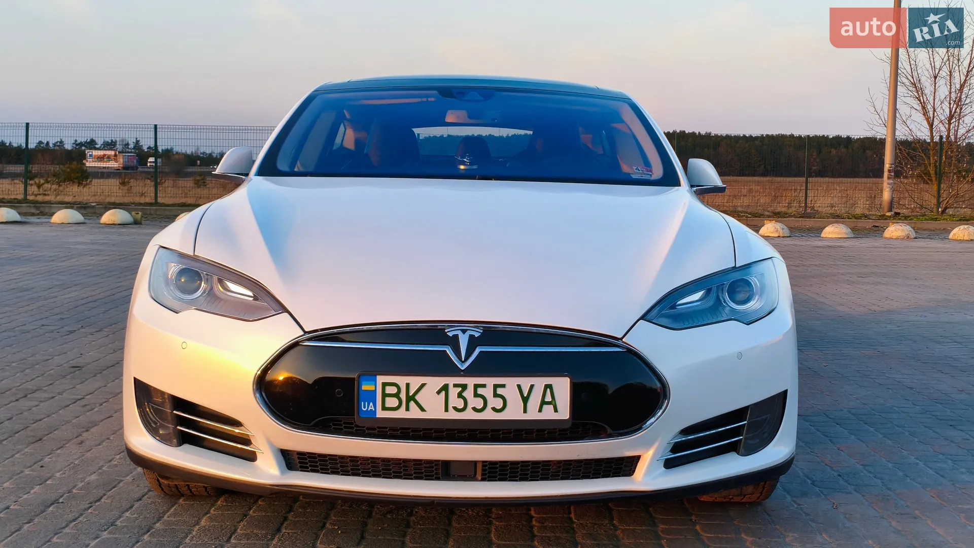2015 Tesla Model S - мініатюра 3