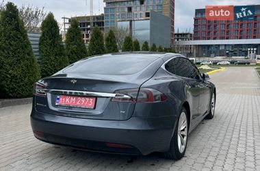 Лифтбек Tesla Model S 2017 в Львове
