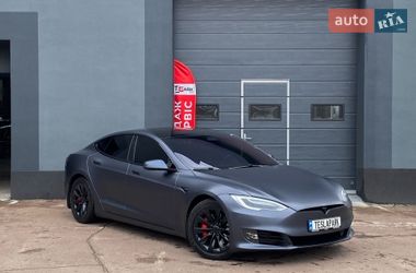 Лифтбек Tesla Model S 2019 в Киеве
