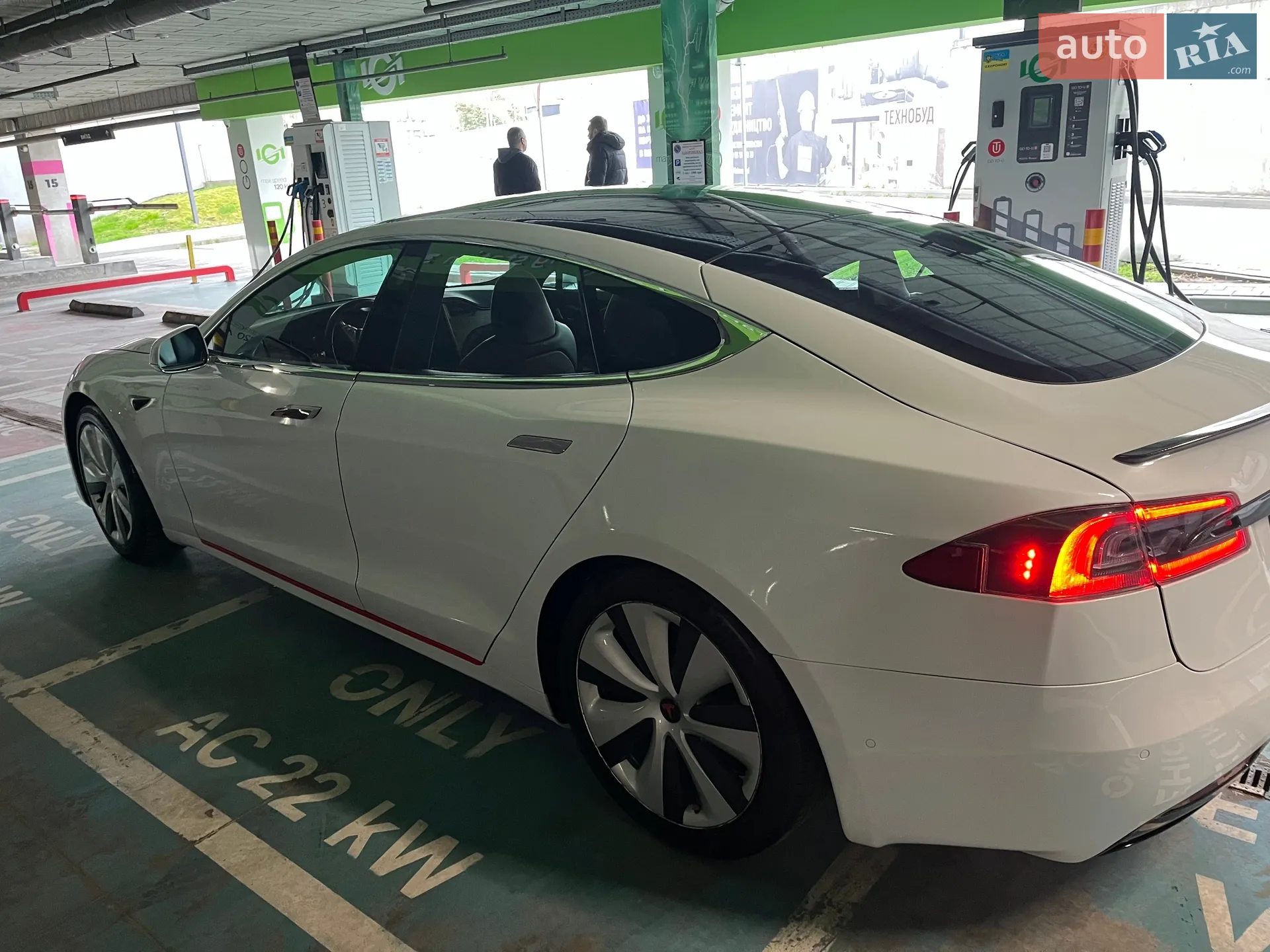 2020 Tesla Model S - мініатюра 6
