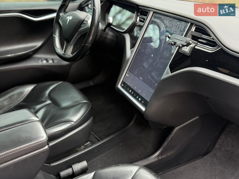 Ліфтбек Tesla Model S 2014 в Умані фото 23 Ліфтбек Tesla Model S 2014 в Умані