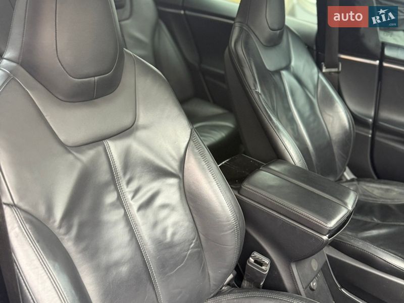 Ліфтбек Tesla Model S 2014 в Умані фото 24 Ліфтбек Tesla Model S 2014 в Умані