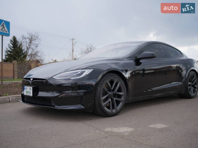 Лифтбек Tesla Model S 2021 в Кривом Роге