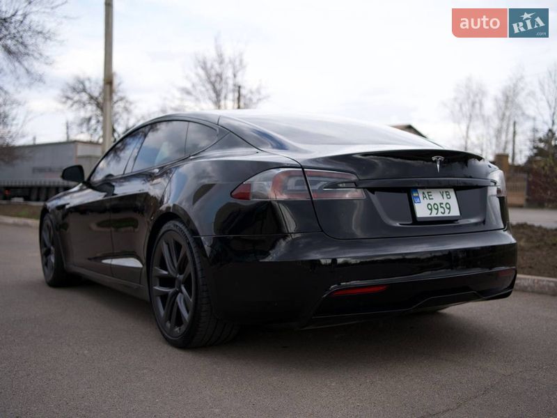 Лифтбек Tesla Model S 2021 в Кривом Роге