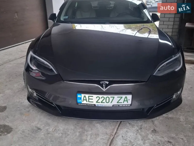 Tesla Model S